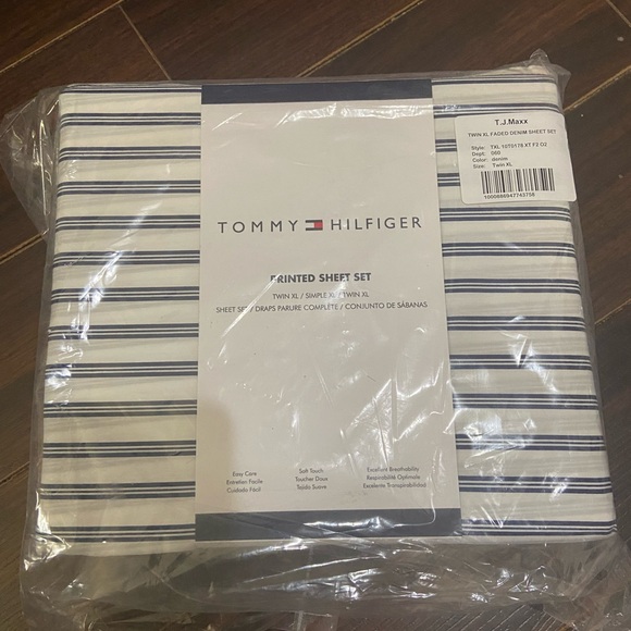 Tommy Hilfiger  Mini Stripe Twin XL Faded Demin Sheet Set - Picture 1 of 6